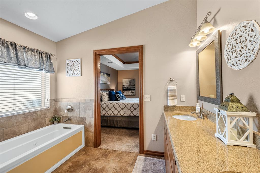 1883 County Street 2895