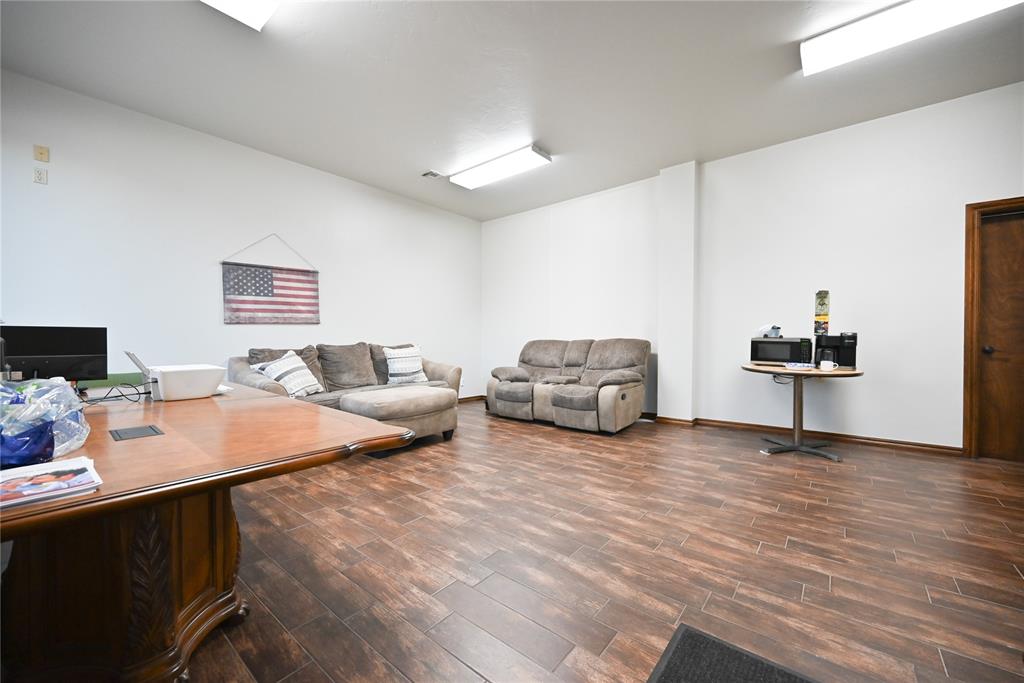 519 W Chickasha Avenue