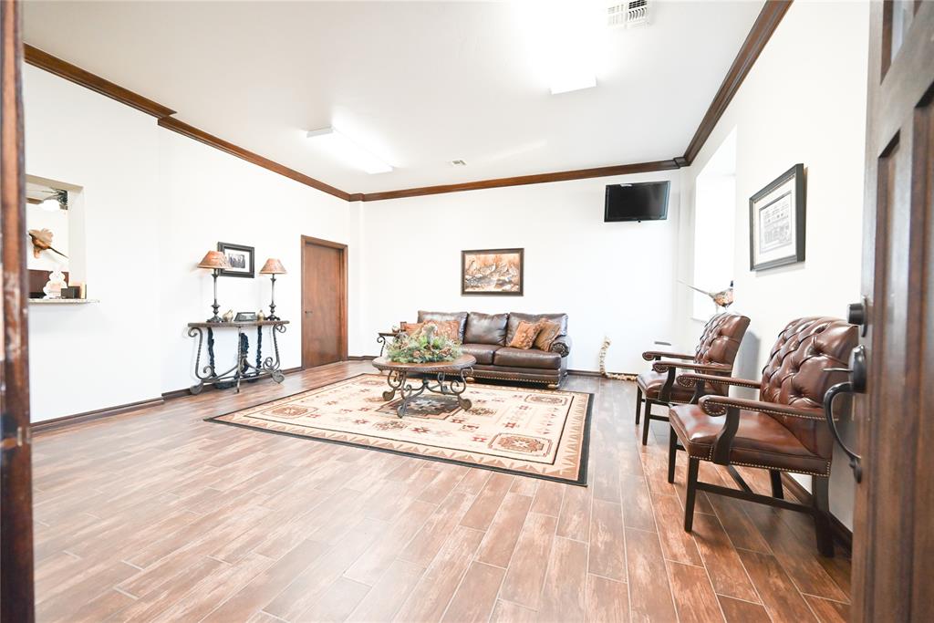 519 W Chickasha Avenue