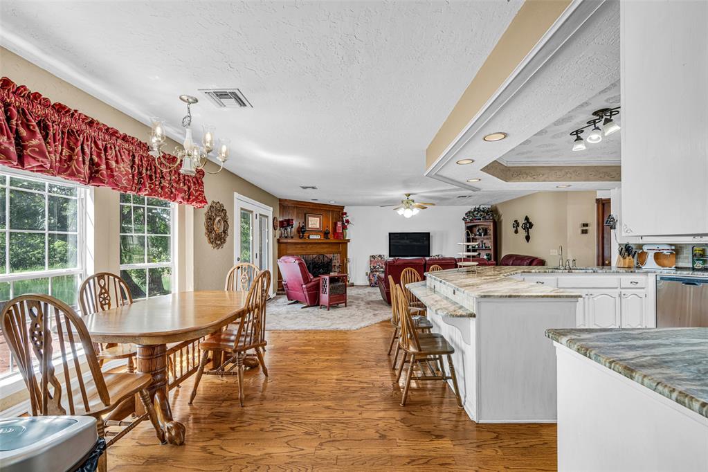2102 Lakewood