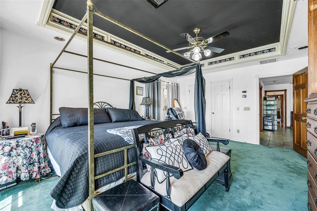 2102 Lakewood