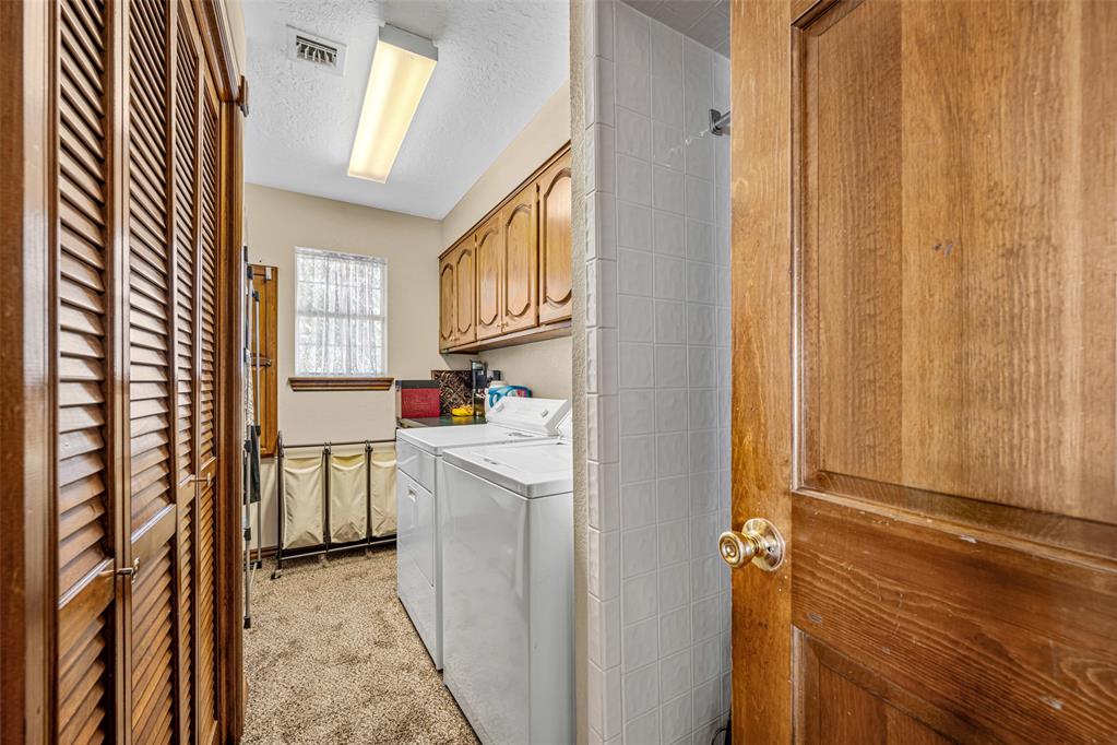 2102 Lakewood