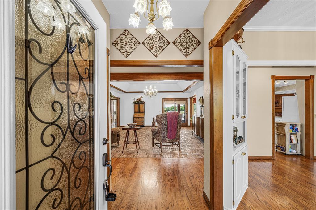 2102 Lakewood