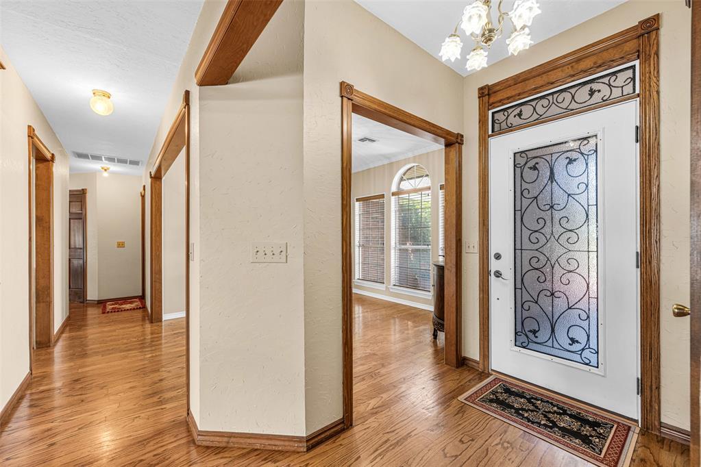 2102 Lakewood