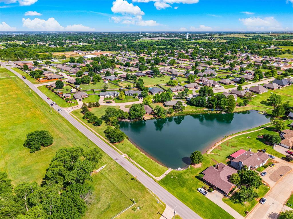 2102 Lakewood