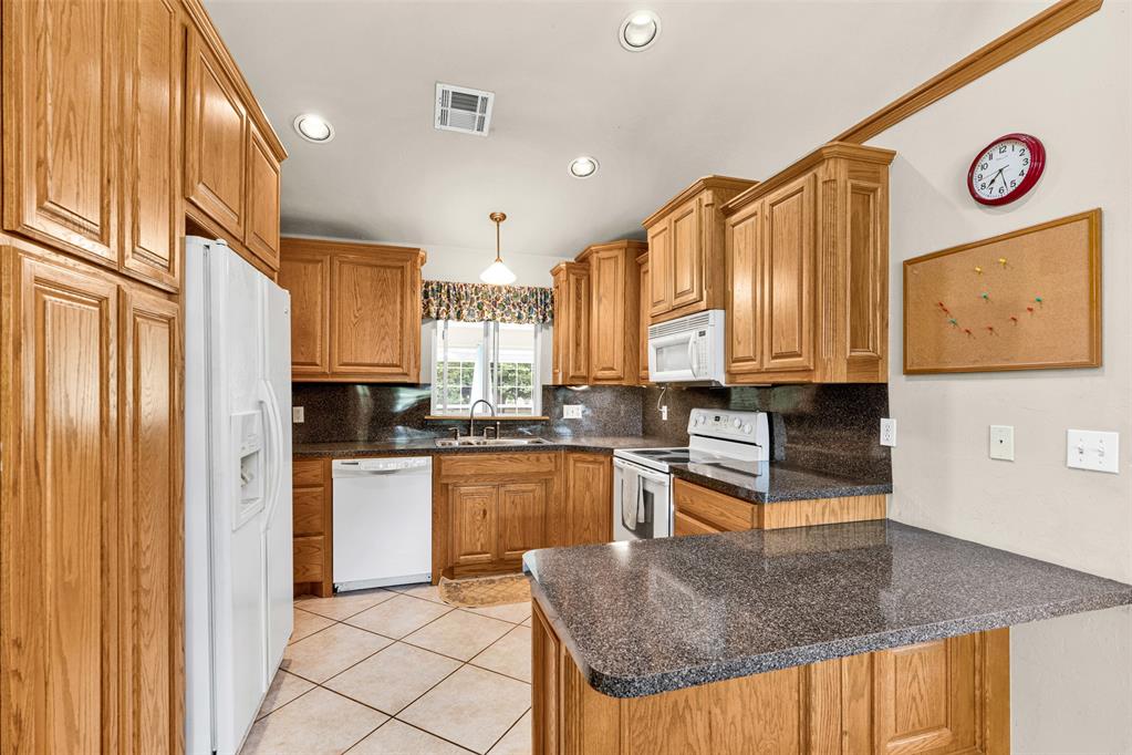 965 Honeysuckle Drive