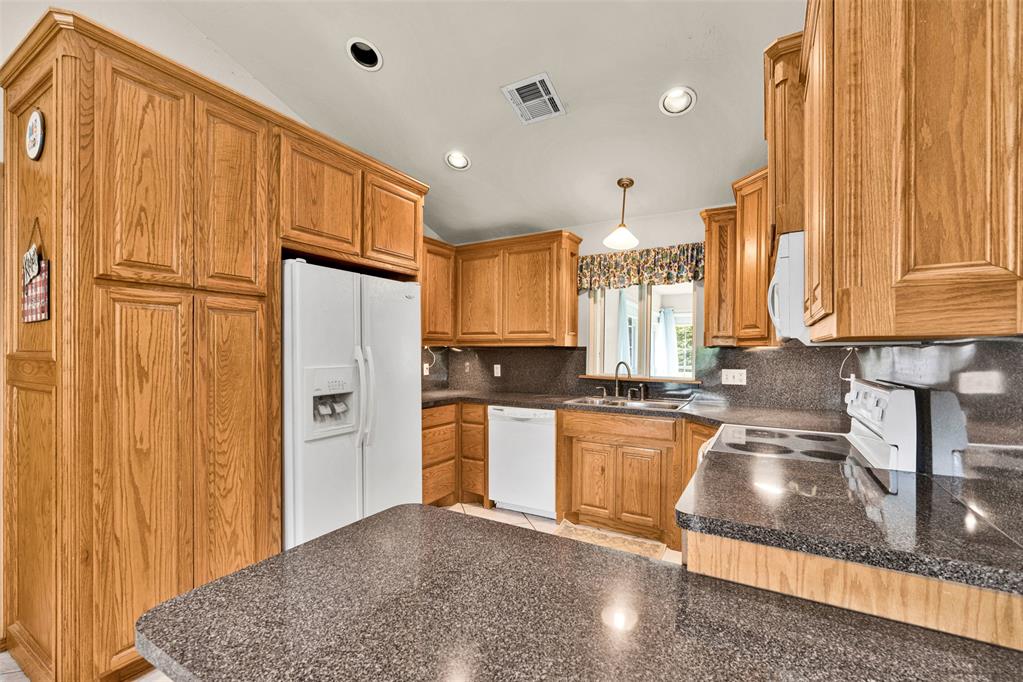 965 Honeysuckle Drive