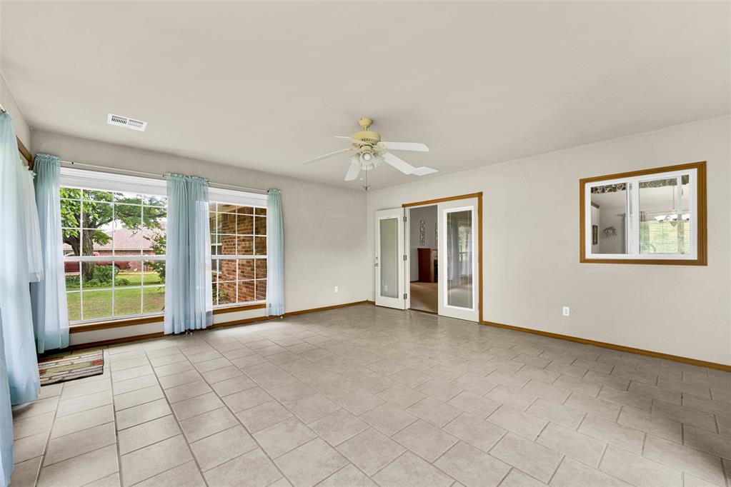 965 Honeysuckle Drive
