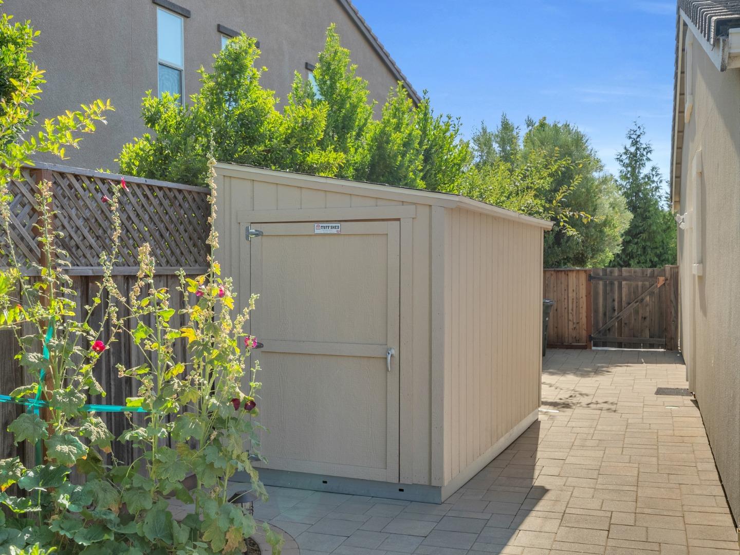 1175 Jasmine WAY