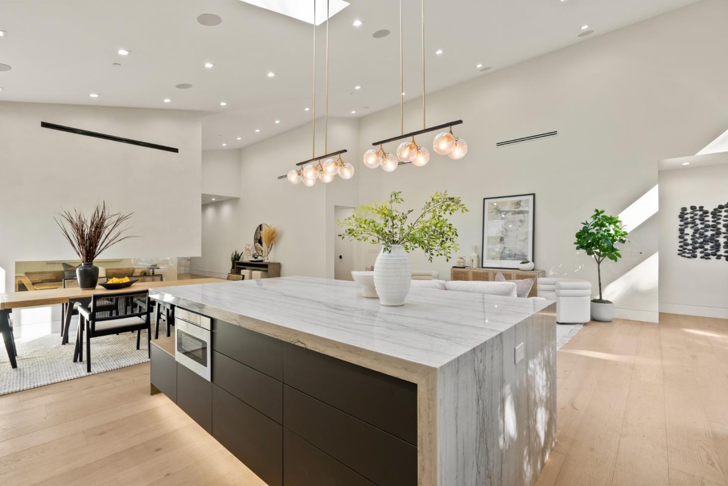 214 Oak CT