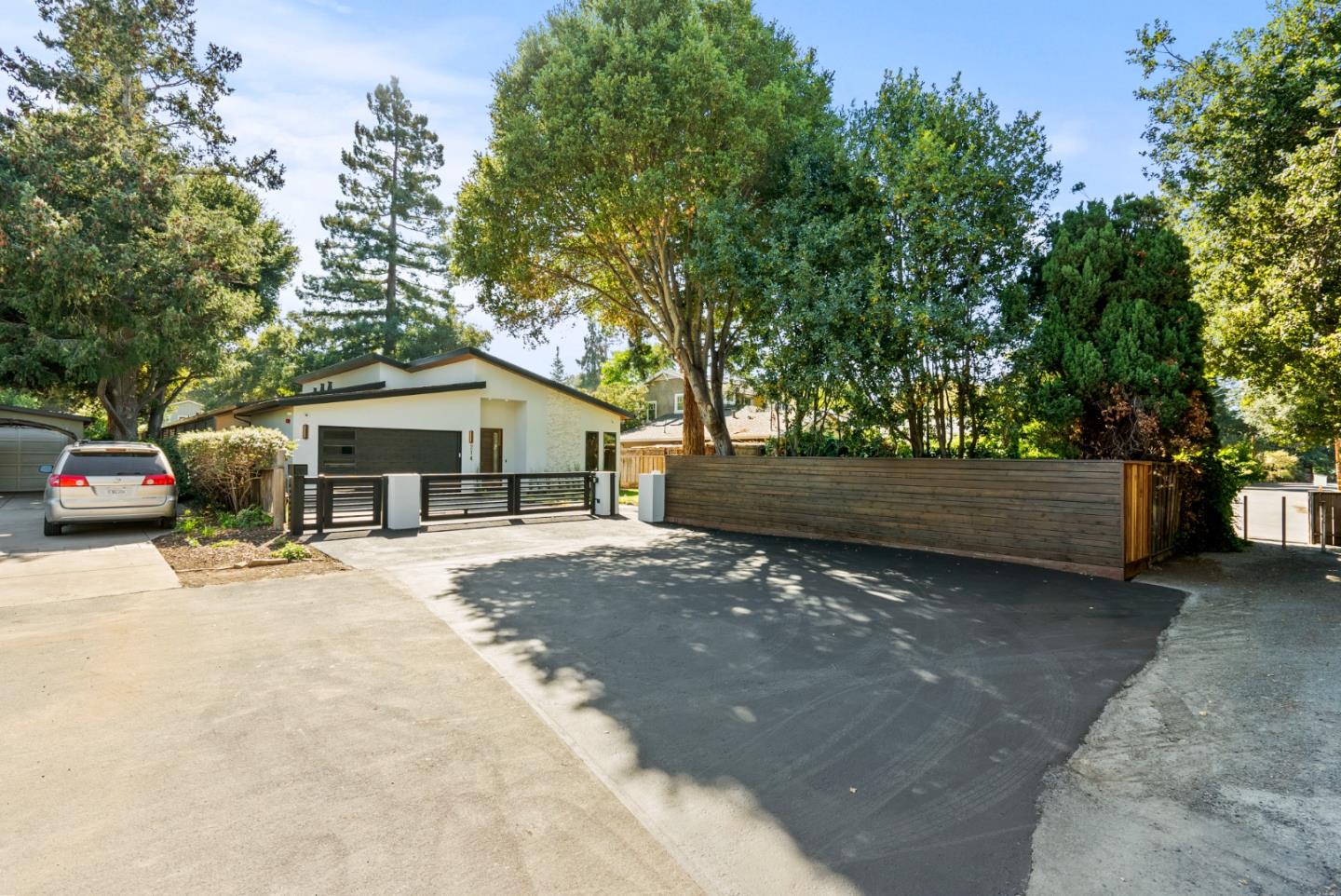 214 Oak CT