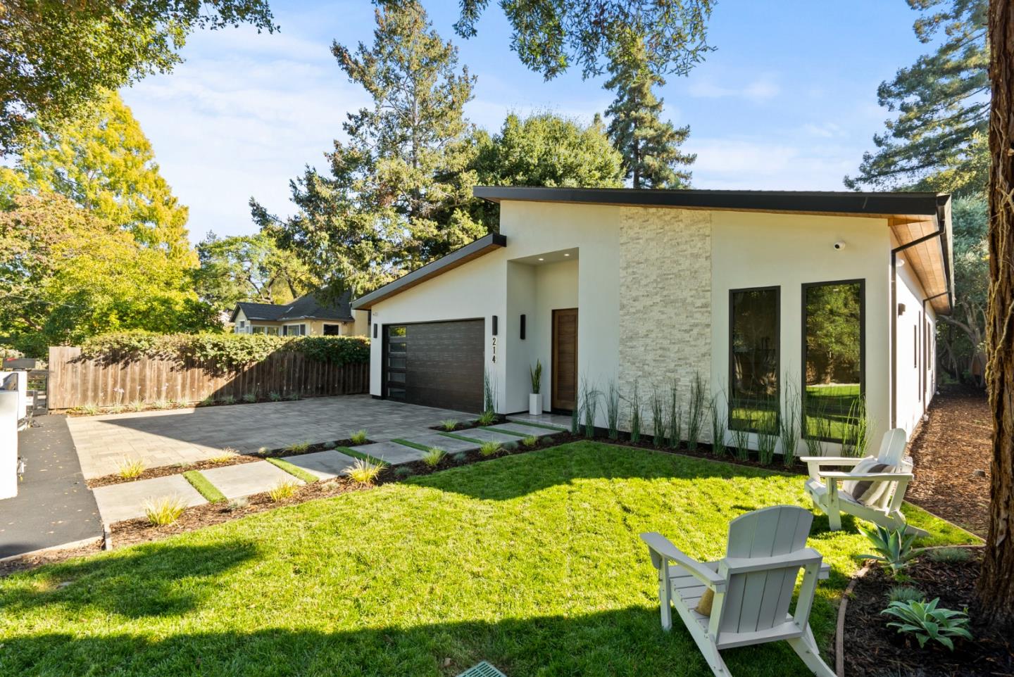 214 Oak CT