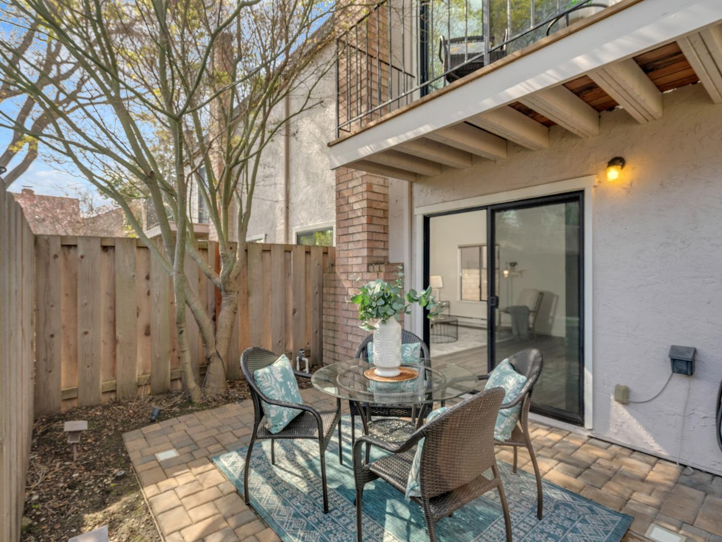 2536 Hawkington CT