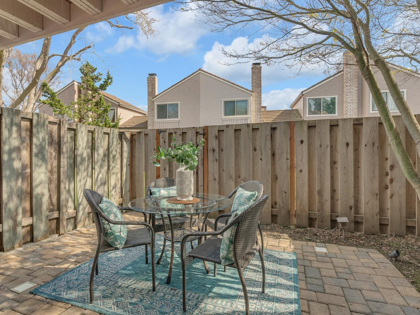 2536 Hawkington CT