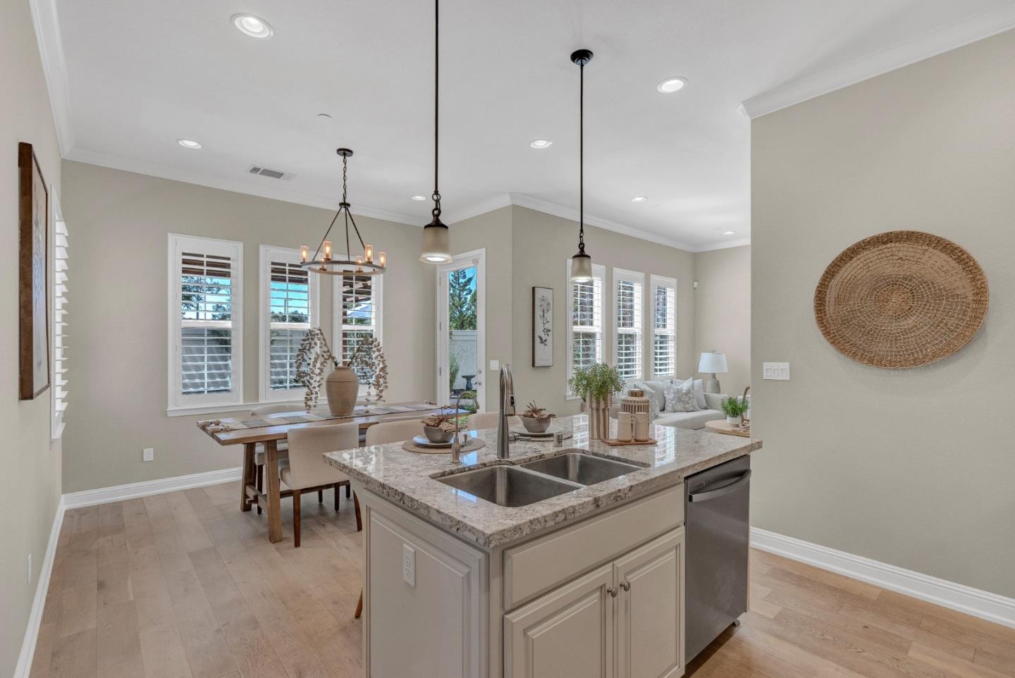 1450 Avenida De Los Padres