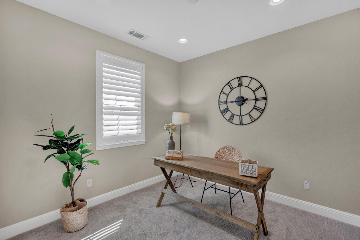 1450 Avenida De Los Padres