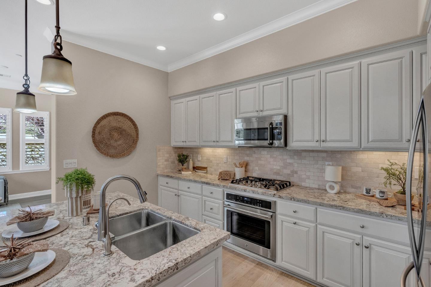 1450 Avenida De Los Padres