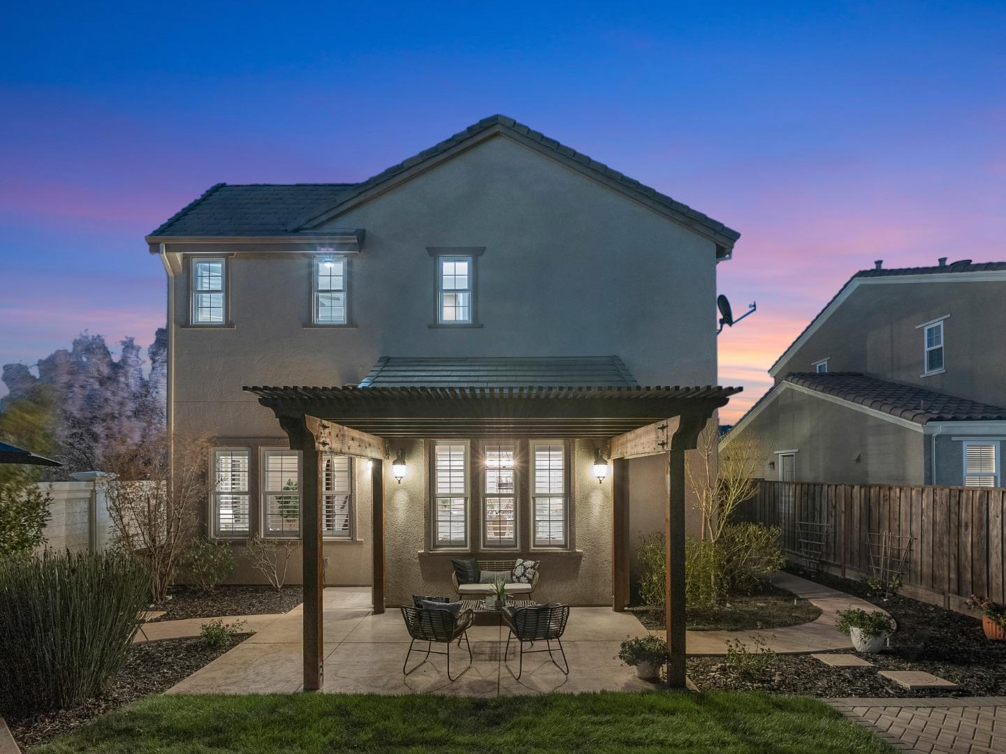 1450 Avenida De Los Padres