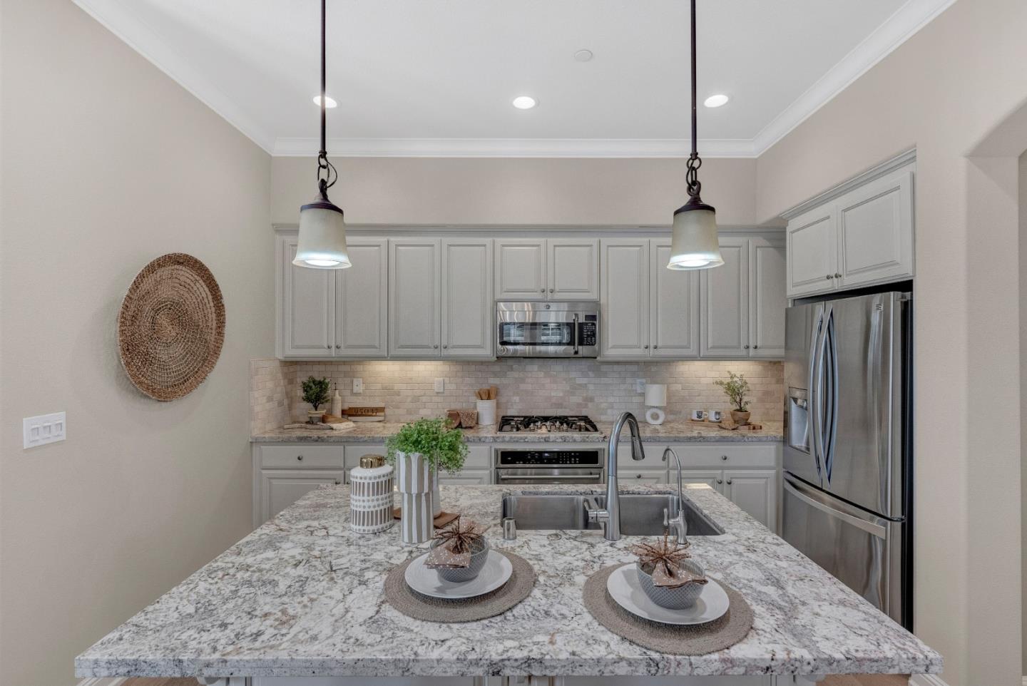 1450 Avenida De Los Padres