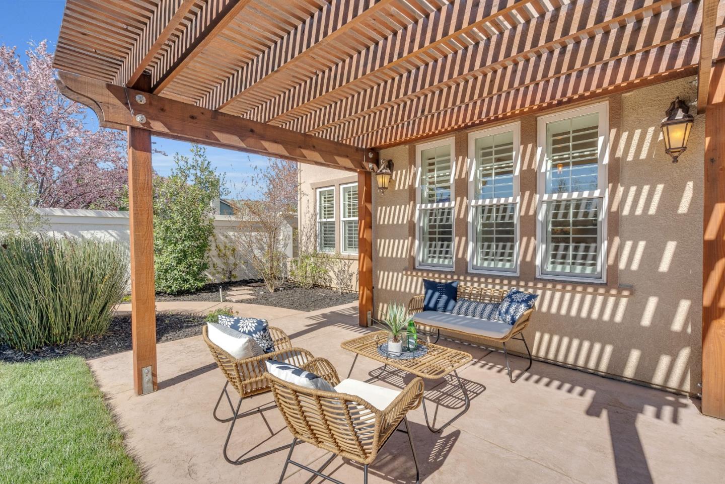 1450 Avenida De Los Padres