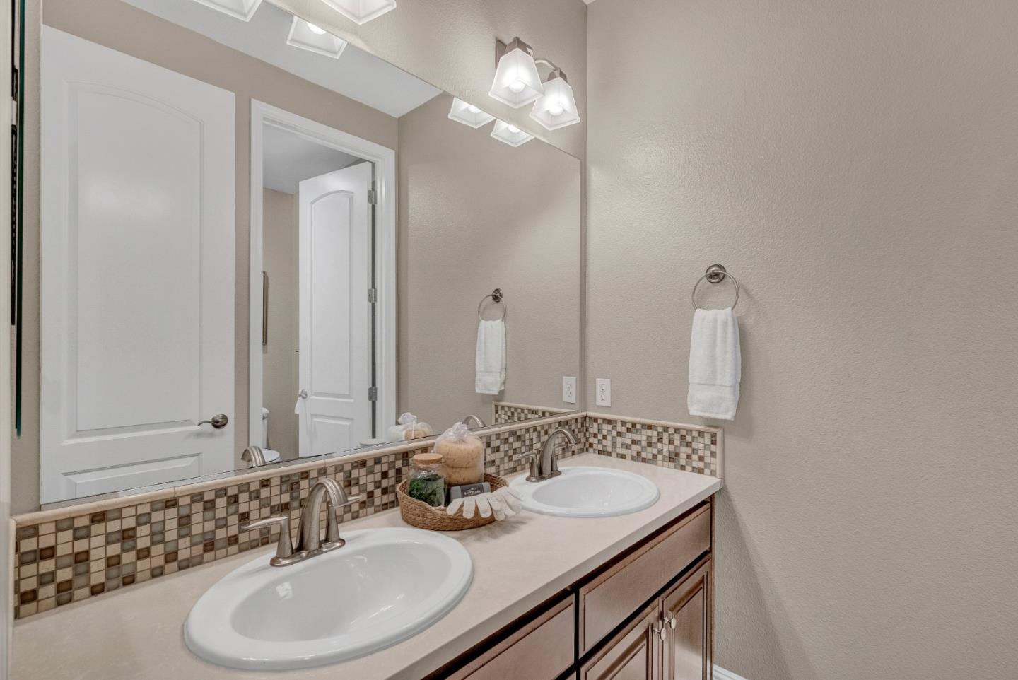 1450 Avenida De Los Padres