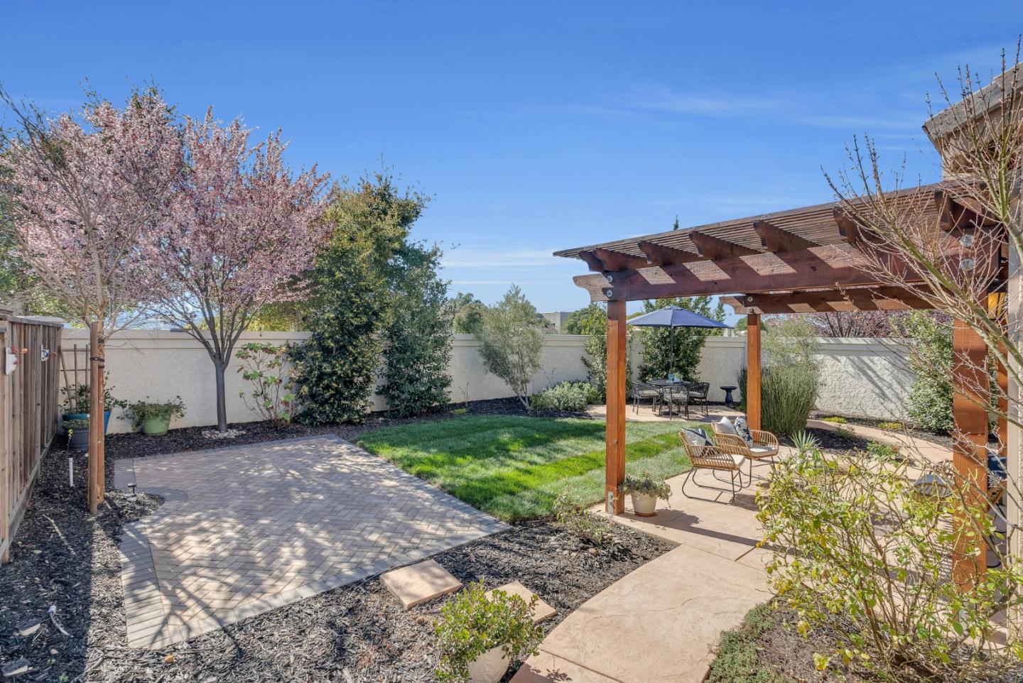 1450 Avenida De Los Padres