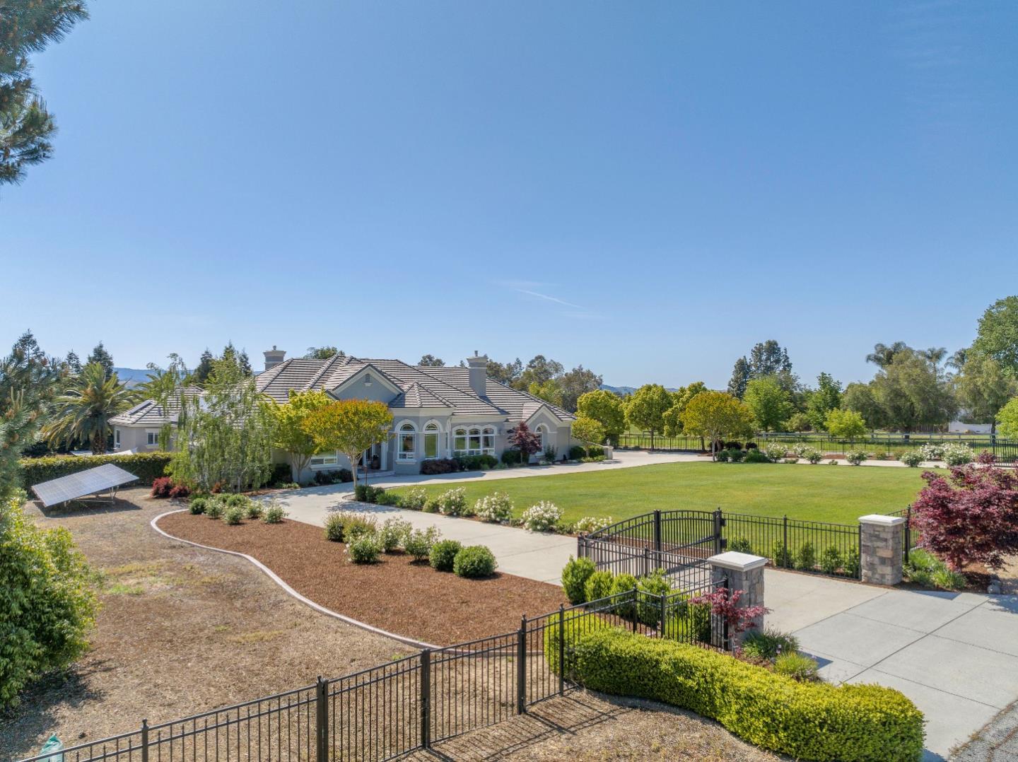 2035 Vincent DR