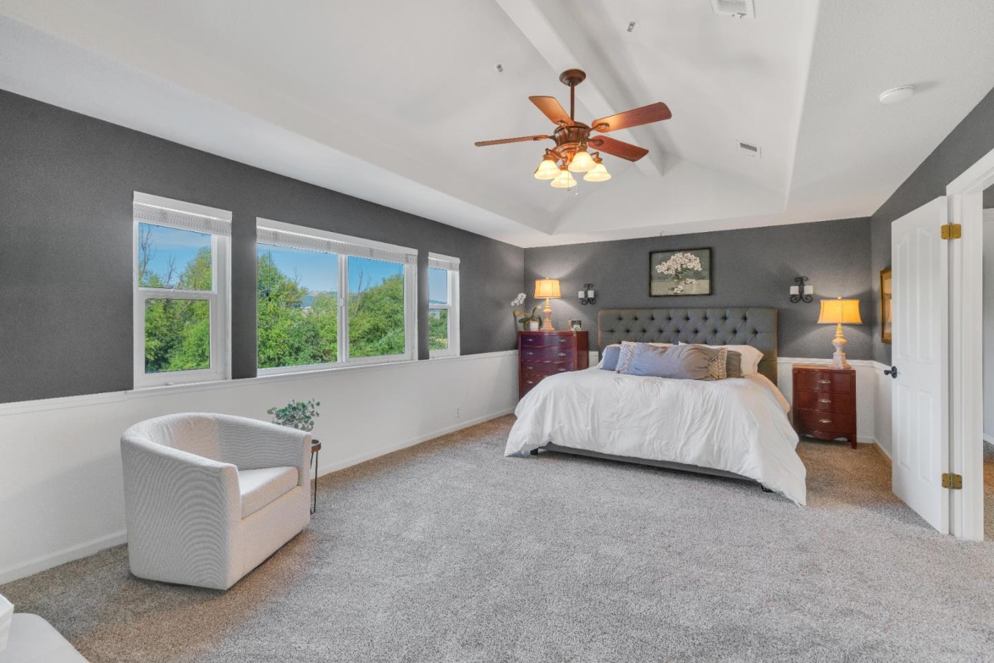225 La Agua Court