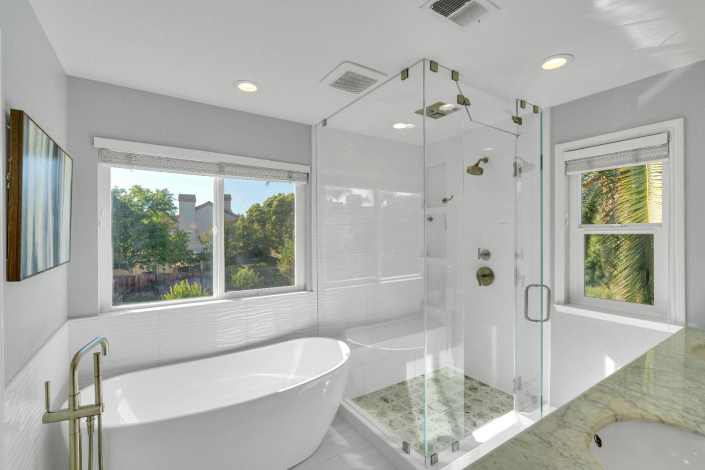 225 La Agua Court