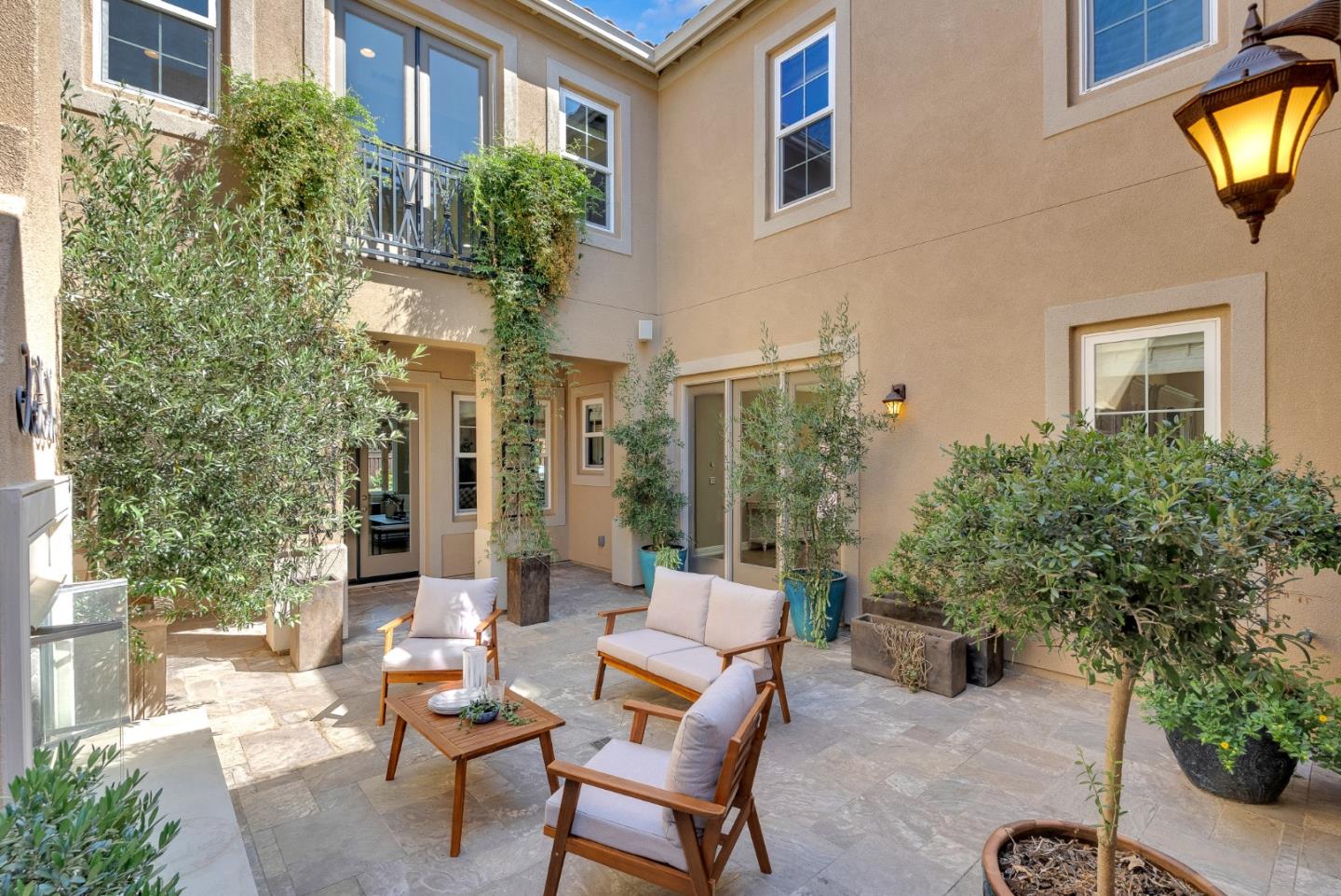 1730 Ventura Drive