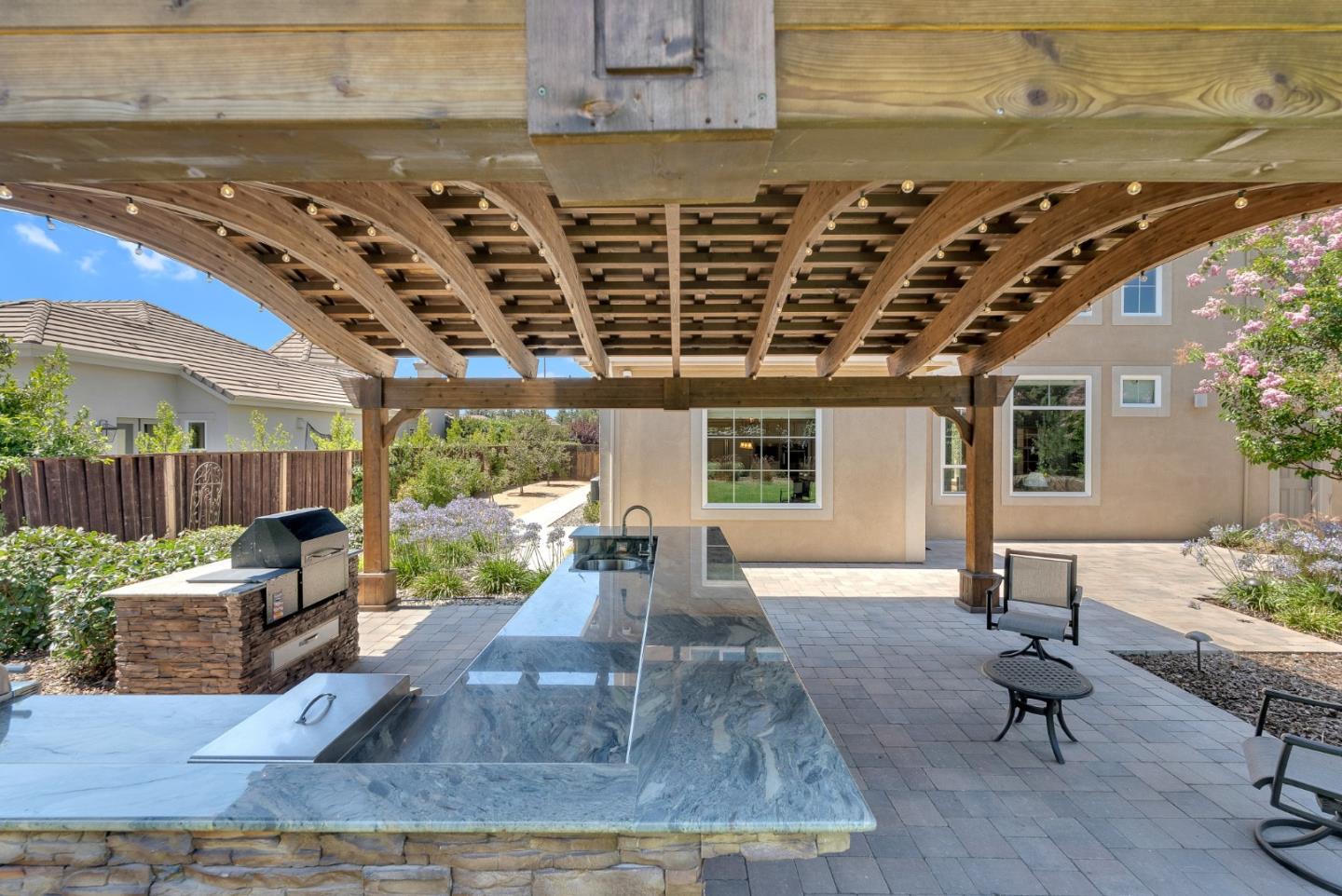 1730 Ventura Drive