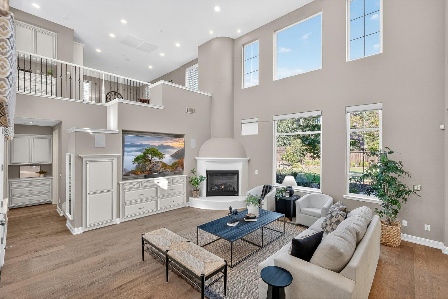1730 Ventura Drive