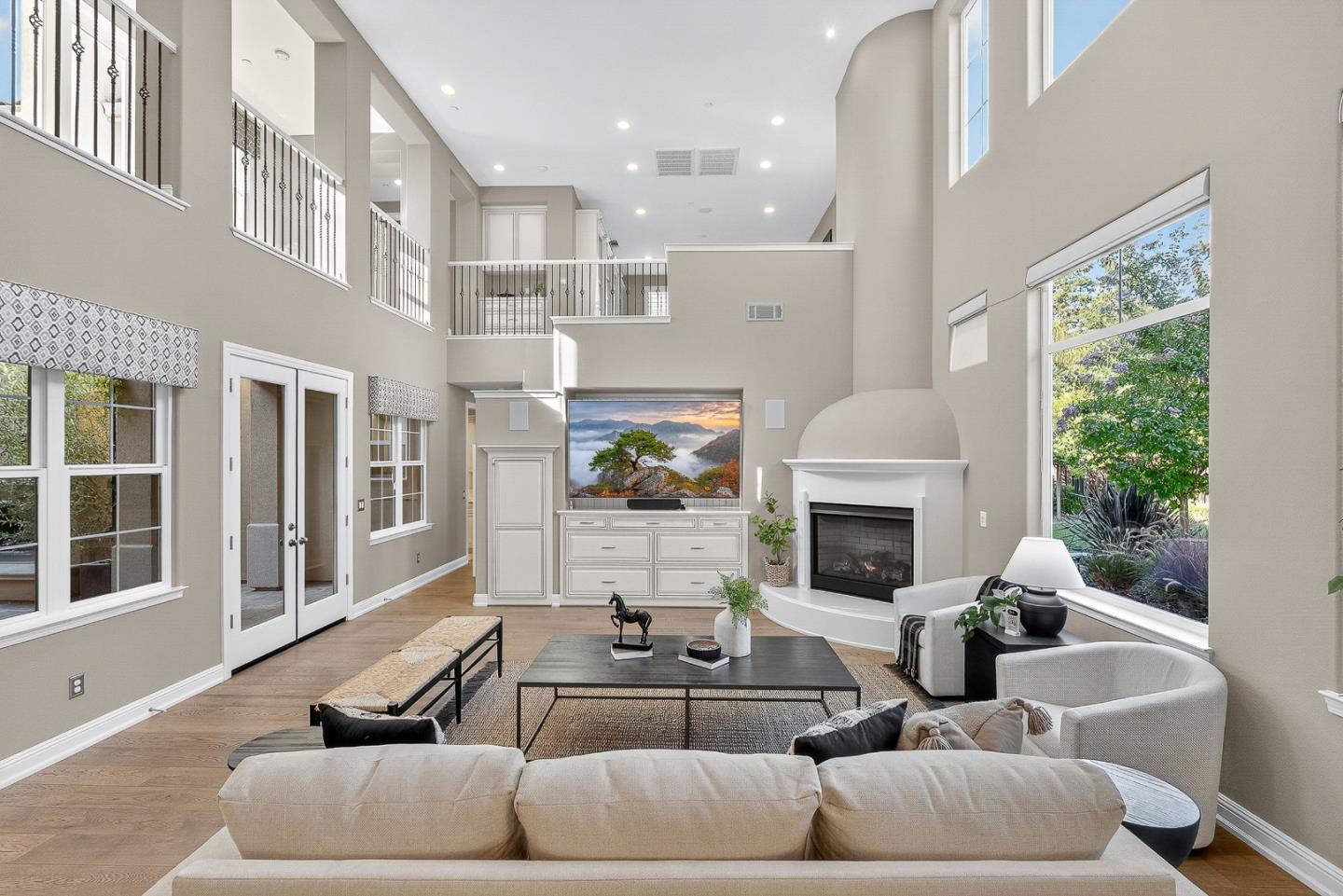 1730 Ventura Drive