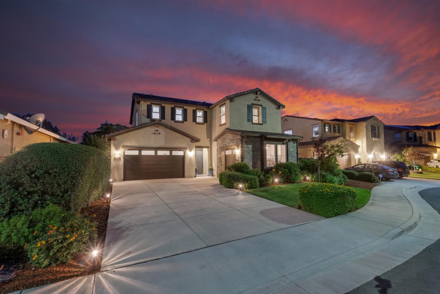 717 Juliann Way