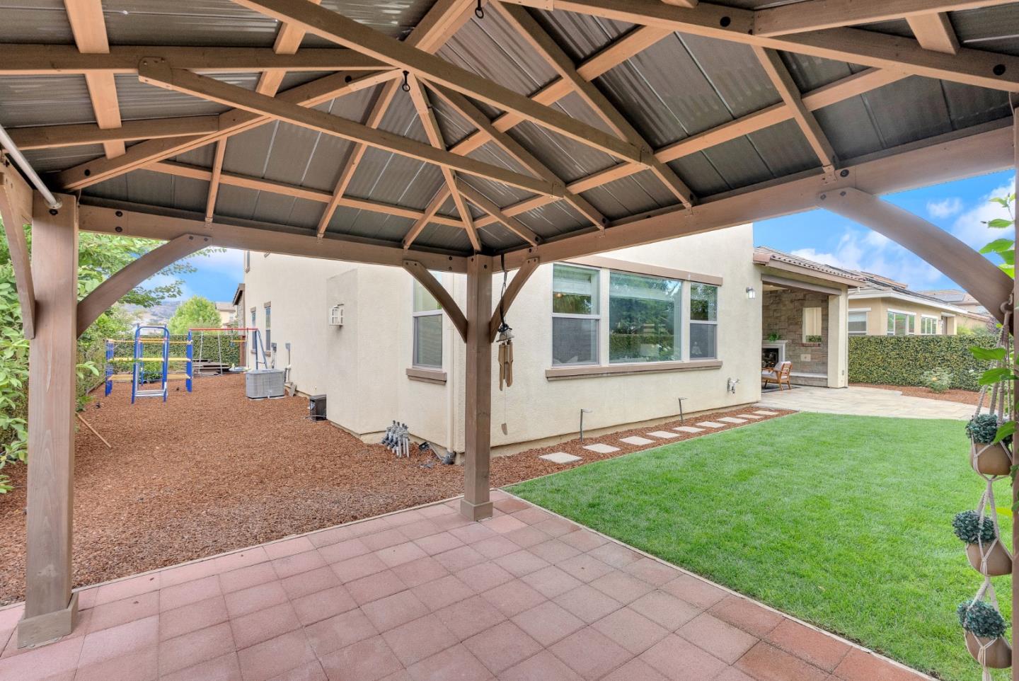 717 Juliann Way