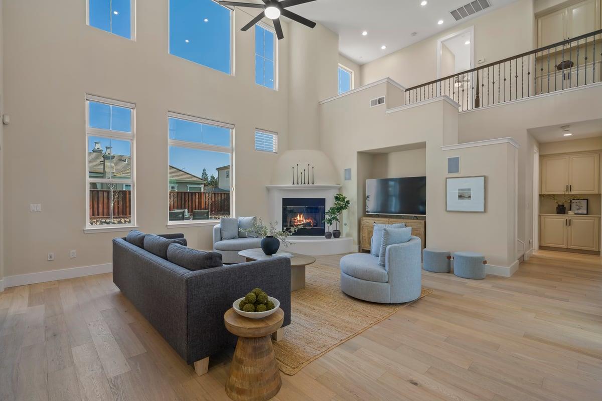 1620 Ventura Drive