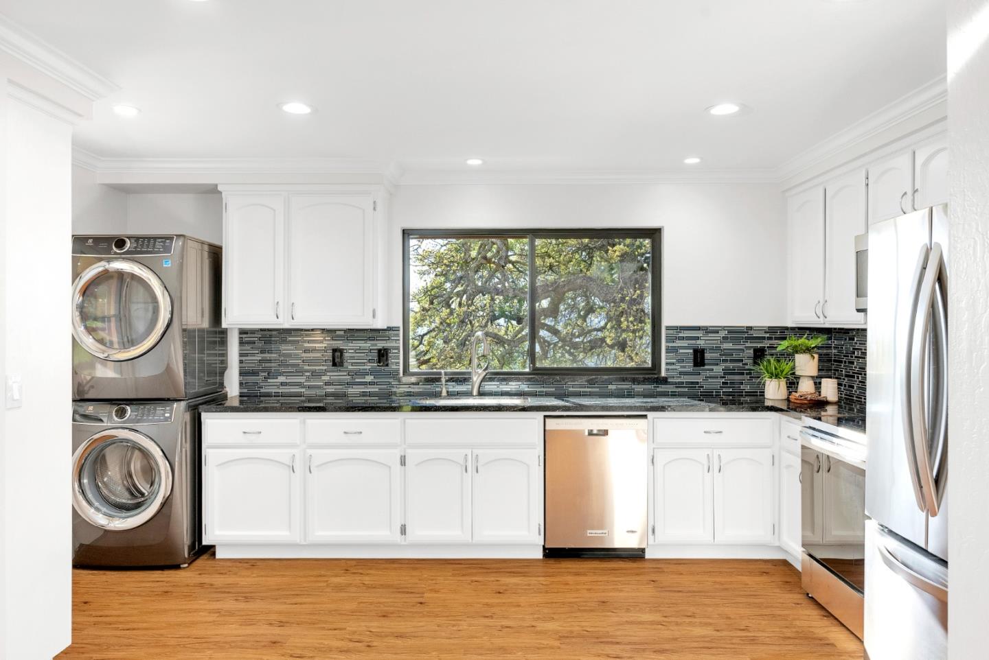 3270 Paseo Vista Avenue