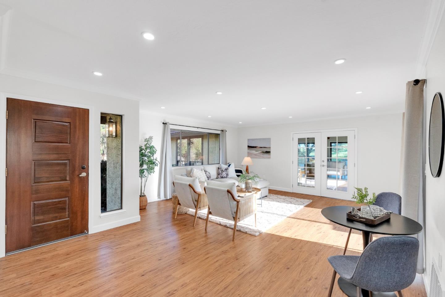 3270 Paseo Vista Avenue