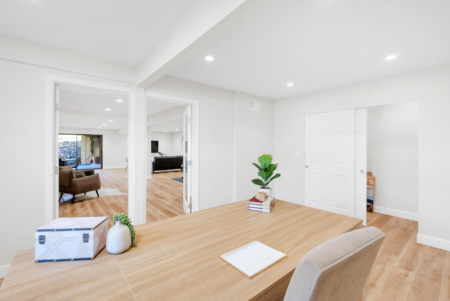 3270 Paseo Vista Avenue