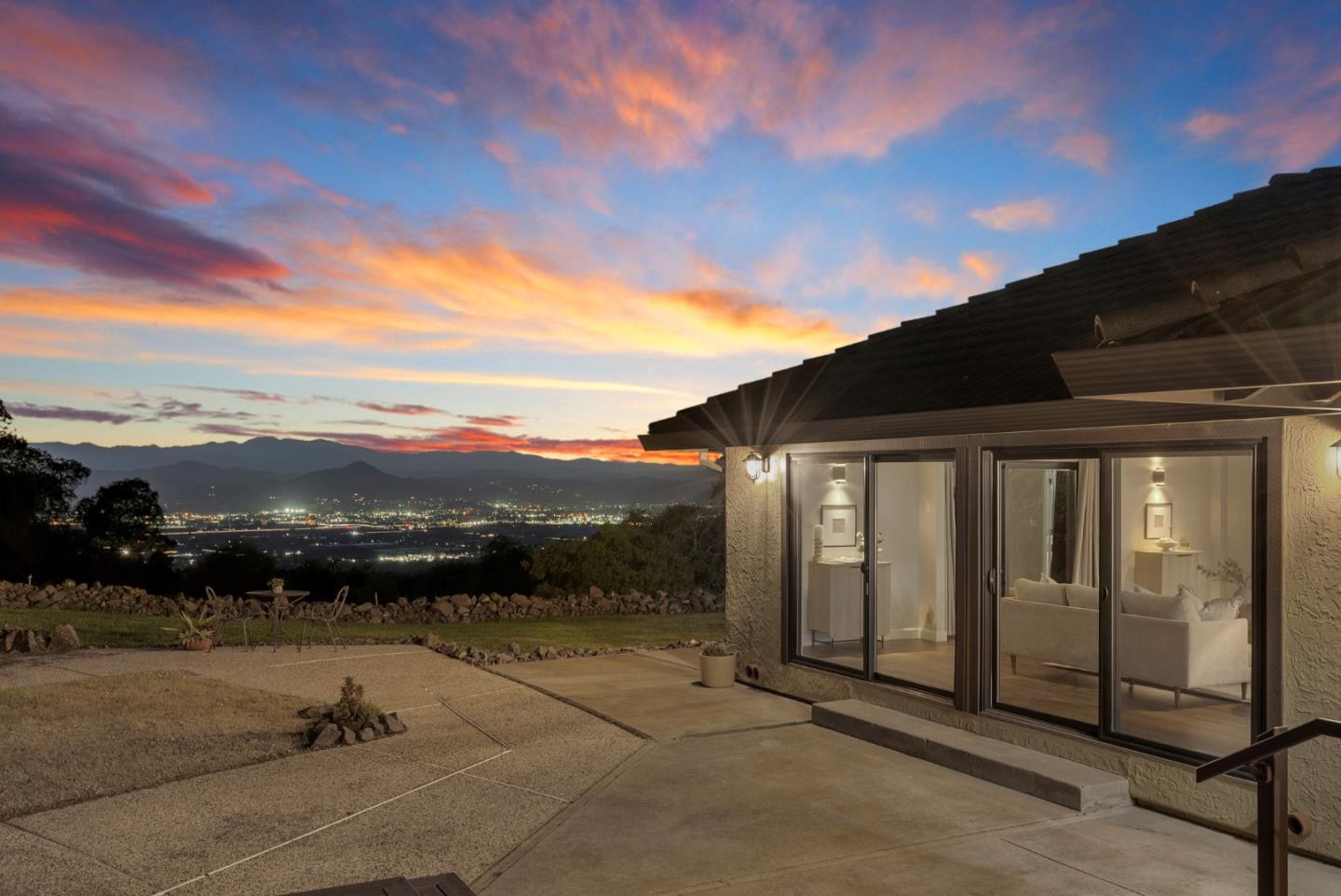 3270 Paseo Vista Avenue