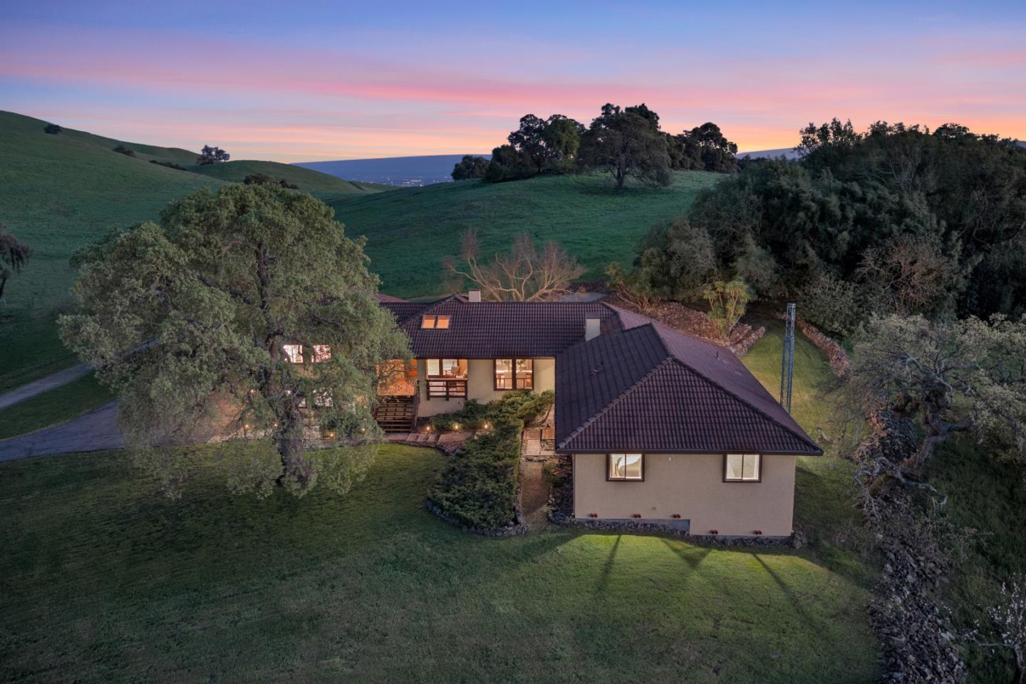 3270 Paseo Vista Avenue