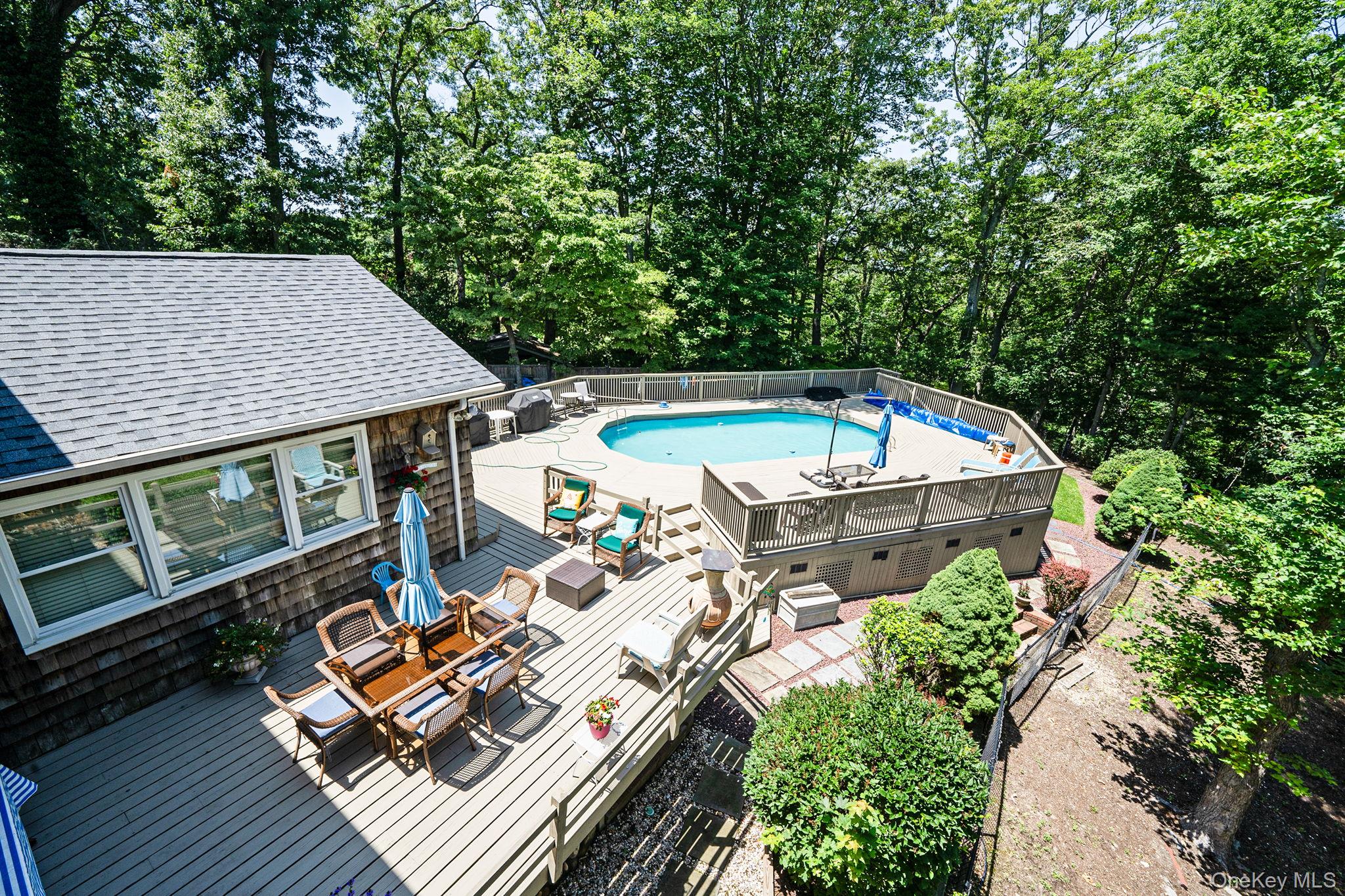 12 Knoll Crest