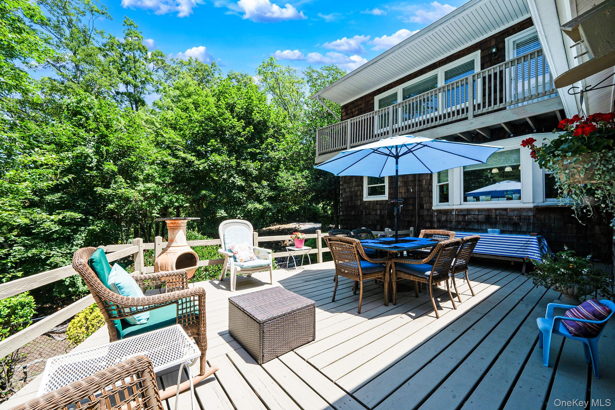 12 Knoll Crest