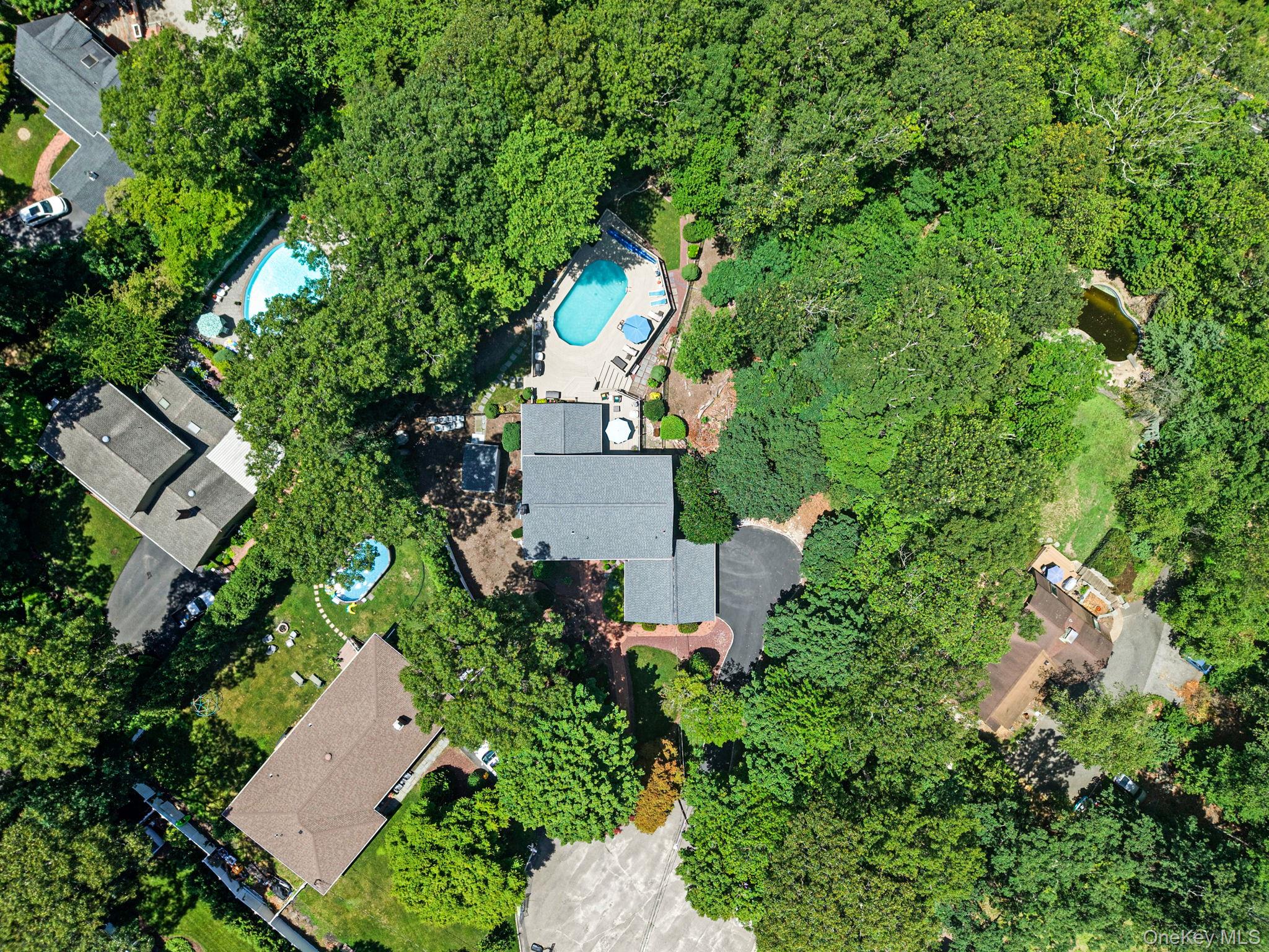 12 Knoll Crest