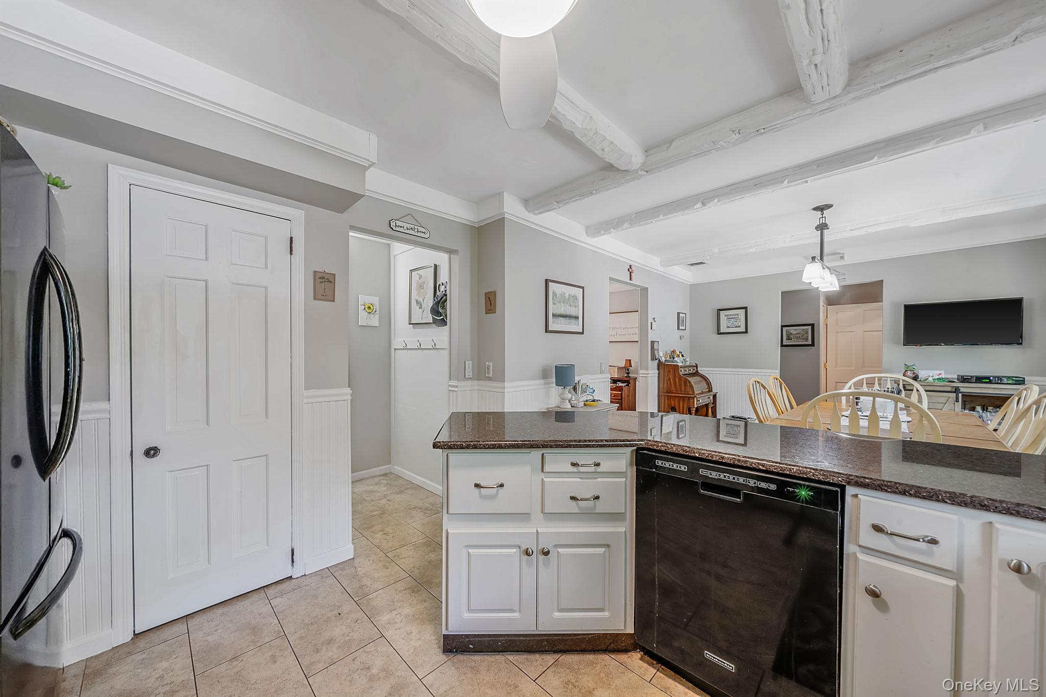 12 Knoll Crest