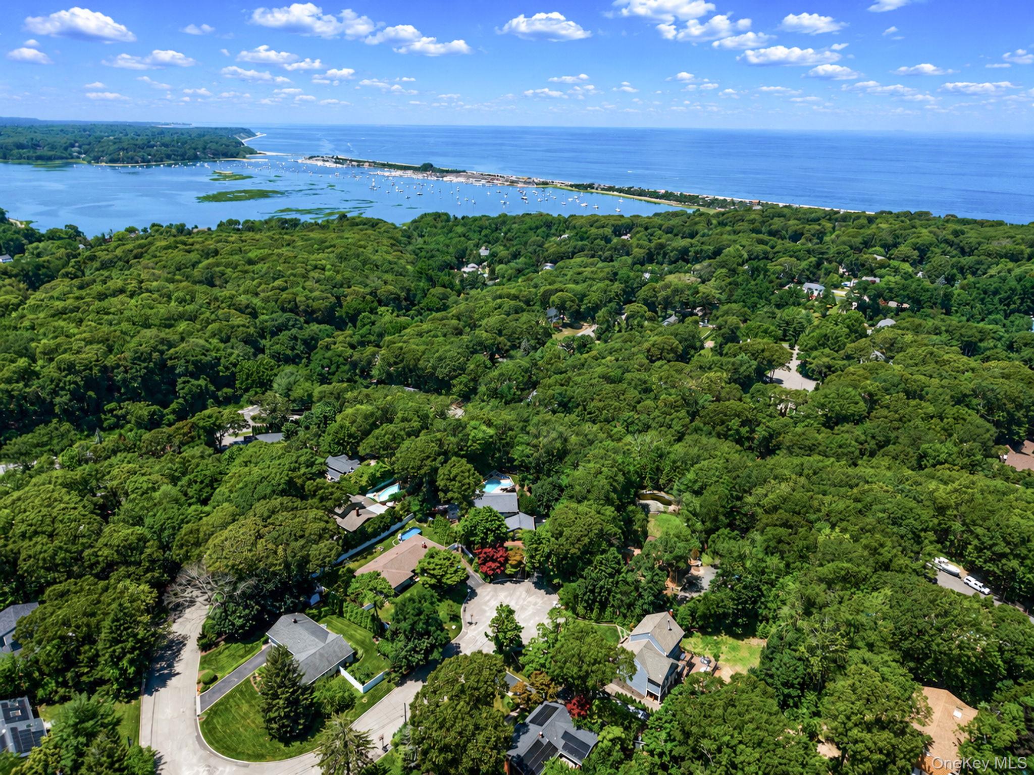 12 Knoll Crest