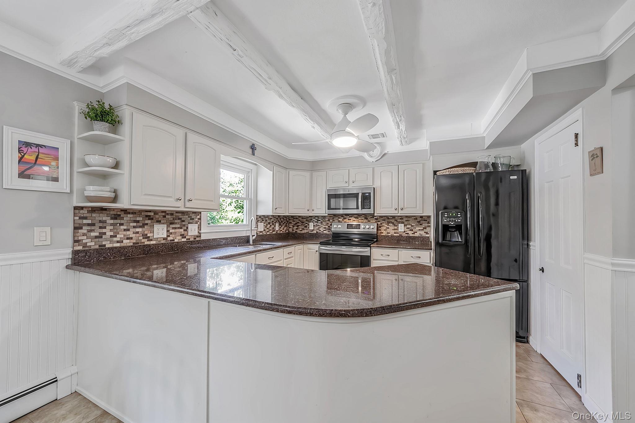 12 Knoll Crest