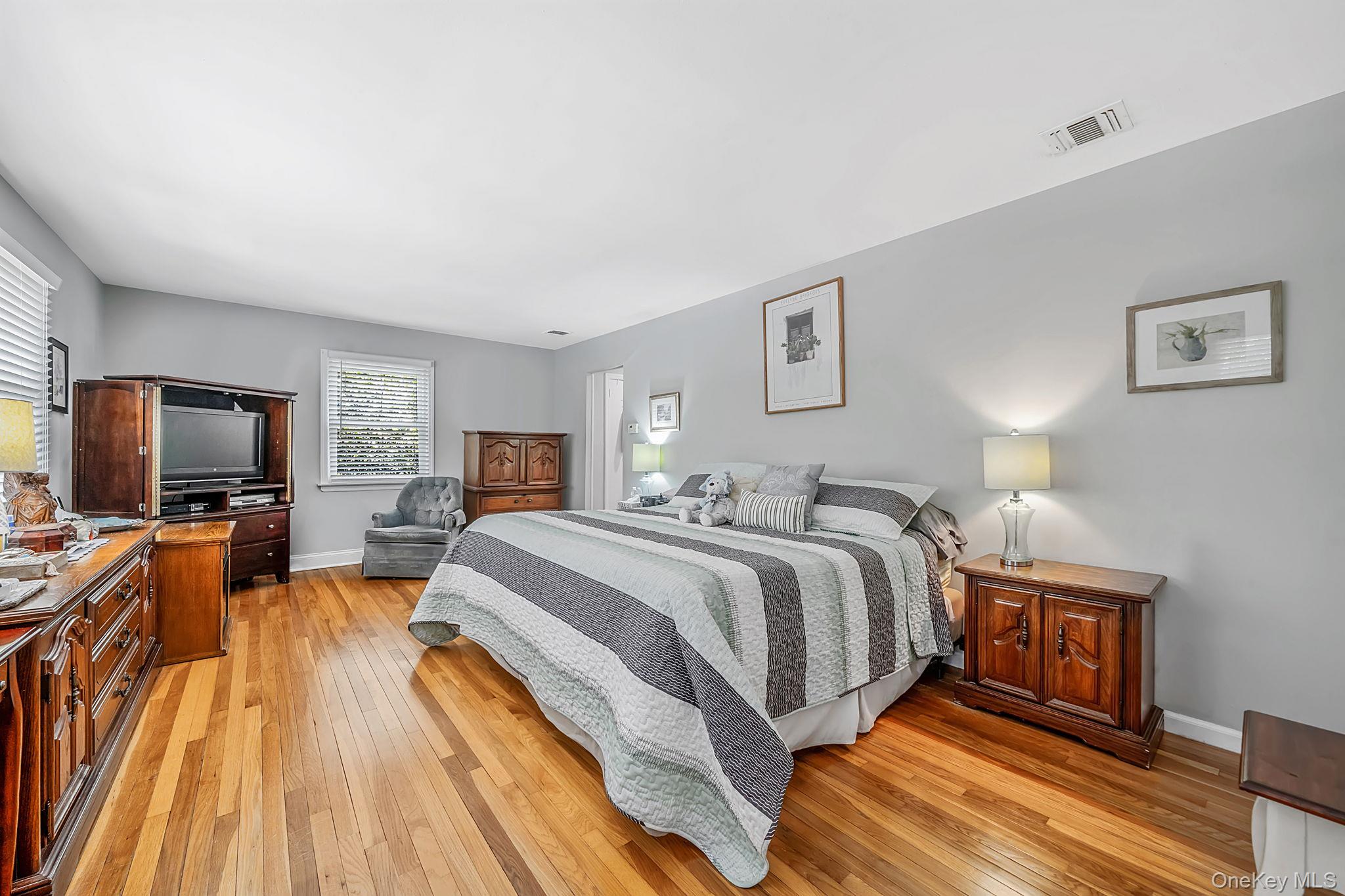 12 Knoll Crest