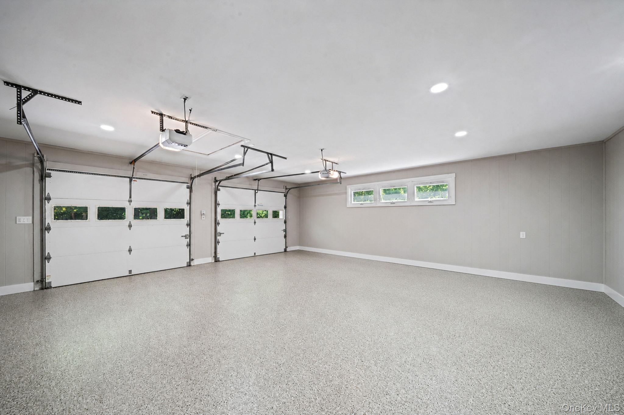 12 Knoll Crest