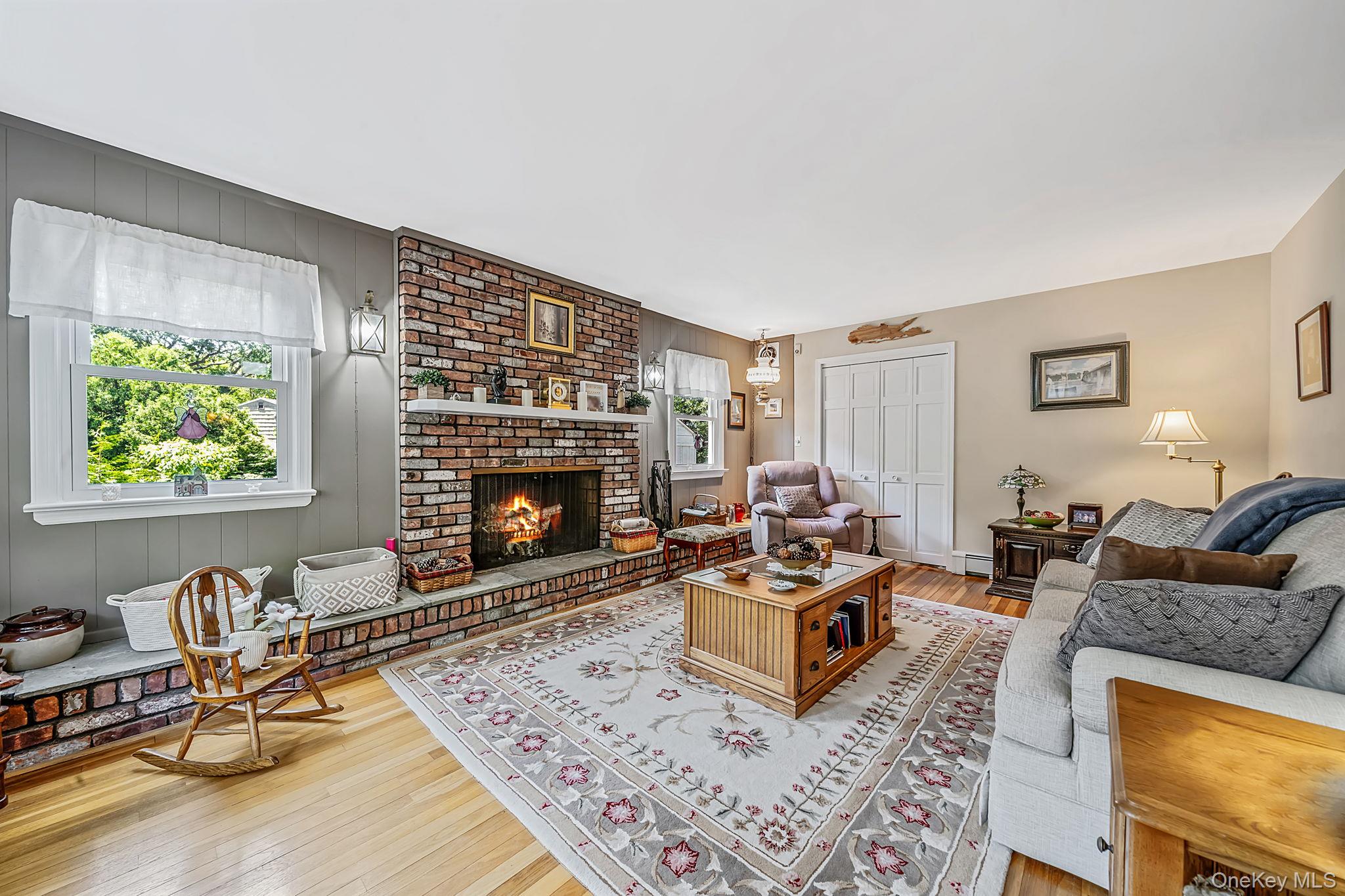 12 Knoll Crest